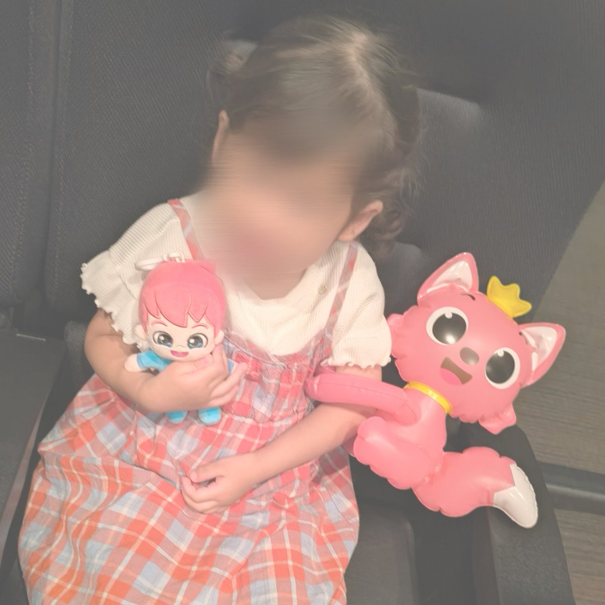 _kyawarinnnn_'s tweet photo. ㅤ⠀​​ㅤㅤ⠀ ⠀ ⠀ ⠀ 
3歳👧🏻 0歳👶🏻の
映画館デビューにぴったりだった
#ベベフィン映画 (∩｡･ω･｡)⊃🪄⌒♡｡．

終始集中して見ていたお姉ちゃんは
もっと見たい！と泣いてました（ ）

もう一回くらい行きたいな～～🤍💭
ㅤ⠀​​ㅤㅤ⠀ ⠀ ⠀ ⠀ ⠀ https://t.co/QiIwRqCXvK