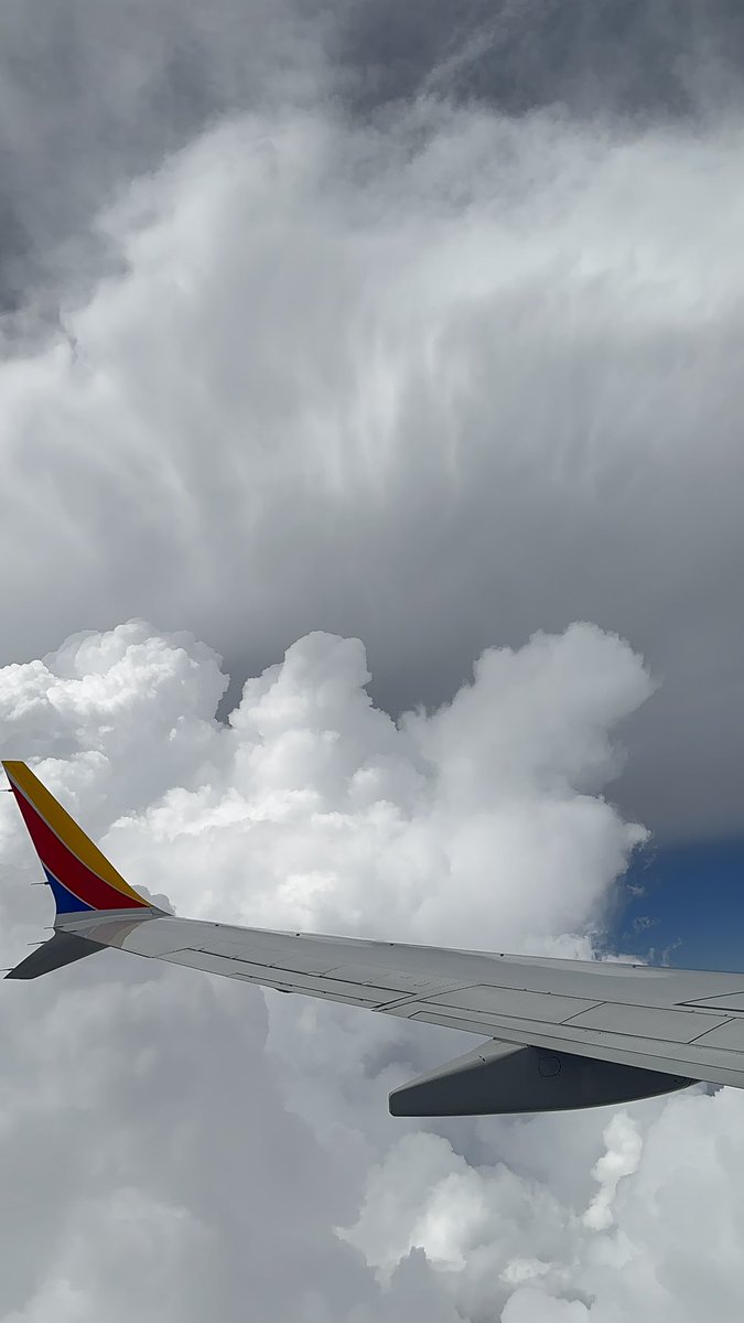 Karee_Ann's tweet photo. clouds are so cool https://t.co/l31DiV4ADQ