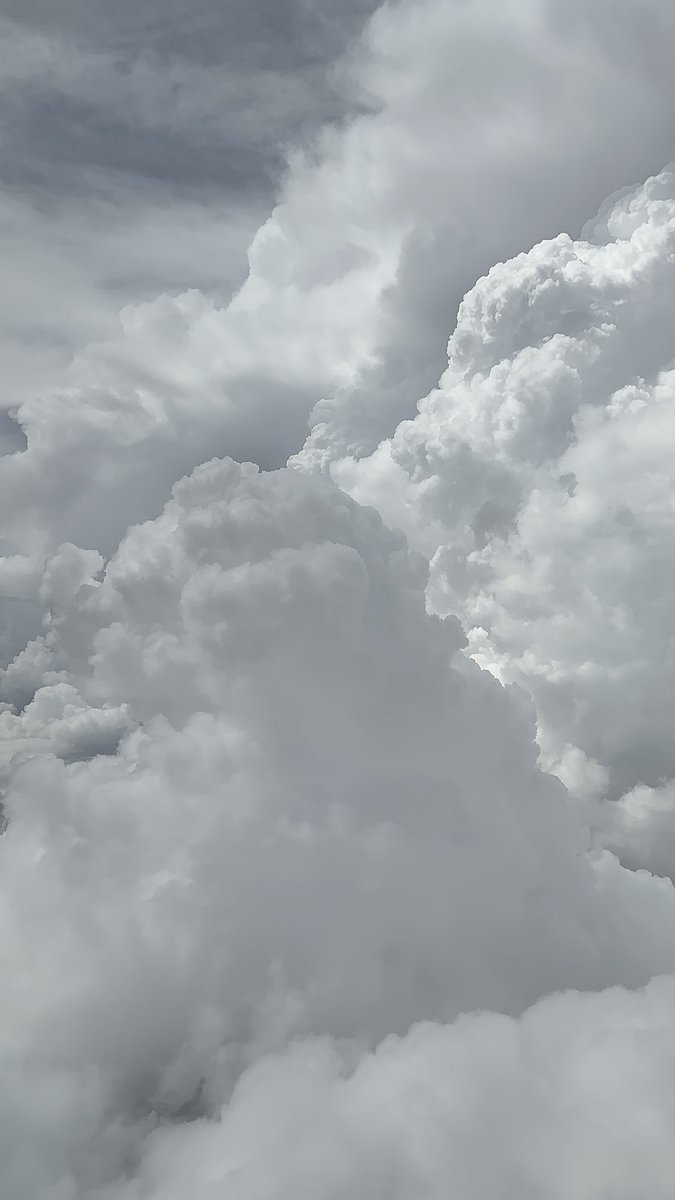 Karee_Ann's tweet photo. clouds are so cool https://t.co/l31DiV4ADQ