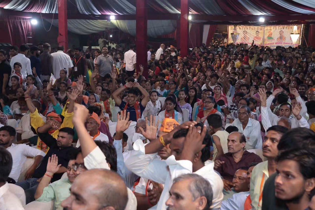 tejpalnagarMLA's tweet photo. आज दादरी विधानसभा के कुलेसरा स्थित संजय विहार में आयोजित सांस्कृतिक रागिनी कार्यक्रम एवं स्वागत समारोह में गौतमबुद्ध नगर के लोकप्रिय सांसद @dr_maheshsharma जी एवं जिलाध्यक्ष श्री @iabhishek4bjp जी के साथ सम्मिलित हुआ।

इस अवसर पर क्षेत्रवासियों से आत्मीय भेंट एवं संवाद हुआ। हमारी समृद्ध लोक संस्कृति, रागिनी और लोक परंपराएँ हमारी माटी, विरासत और सामाजिक एकता की पहचान हैं।

लोक संस्कृति का संरक्षण और संवर्धन हम सभी की जिम्मेदारी है। #MLADadri