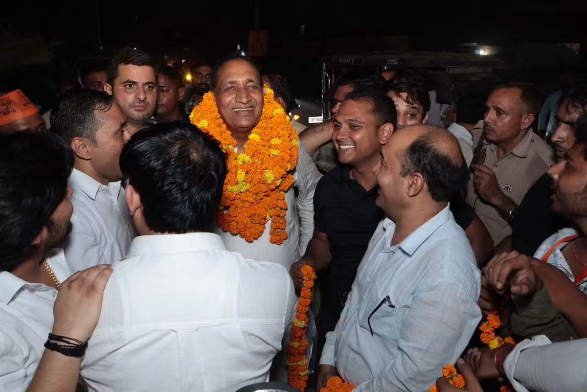 tejpalnagarMLA's tweet photo. आज दादरी विधानसभा के कुलेसरा स्थित संजय विहार में आयोजित सांस्कृतिक रागिनी कार्यक्रम एवं स्वागत समारोह में गौतमबुद्ध नगर के लोकप्रिय सांसद @dr_maheshsharma जी एवं जिलाध्यक्ष श्री @iabhishek4bjp जी के साथ सम्मिलित हुआ।

इस अवसर पर क्षेत्रवासियों से आत्मीय भेंट एवं संवाद हुआ। हमारी समृद्ध लोक संस्कृति, रागिनी और लोक परंपराएँ हमारी माटी, विरासत और सामाजिक एकता की पहचान हैं।

लोक संस्कृति का संरक्षण और संवर्धन हम सभी की जिम्मेदारी है। #MLADadri
