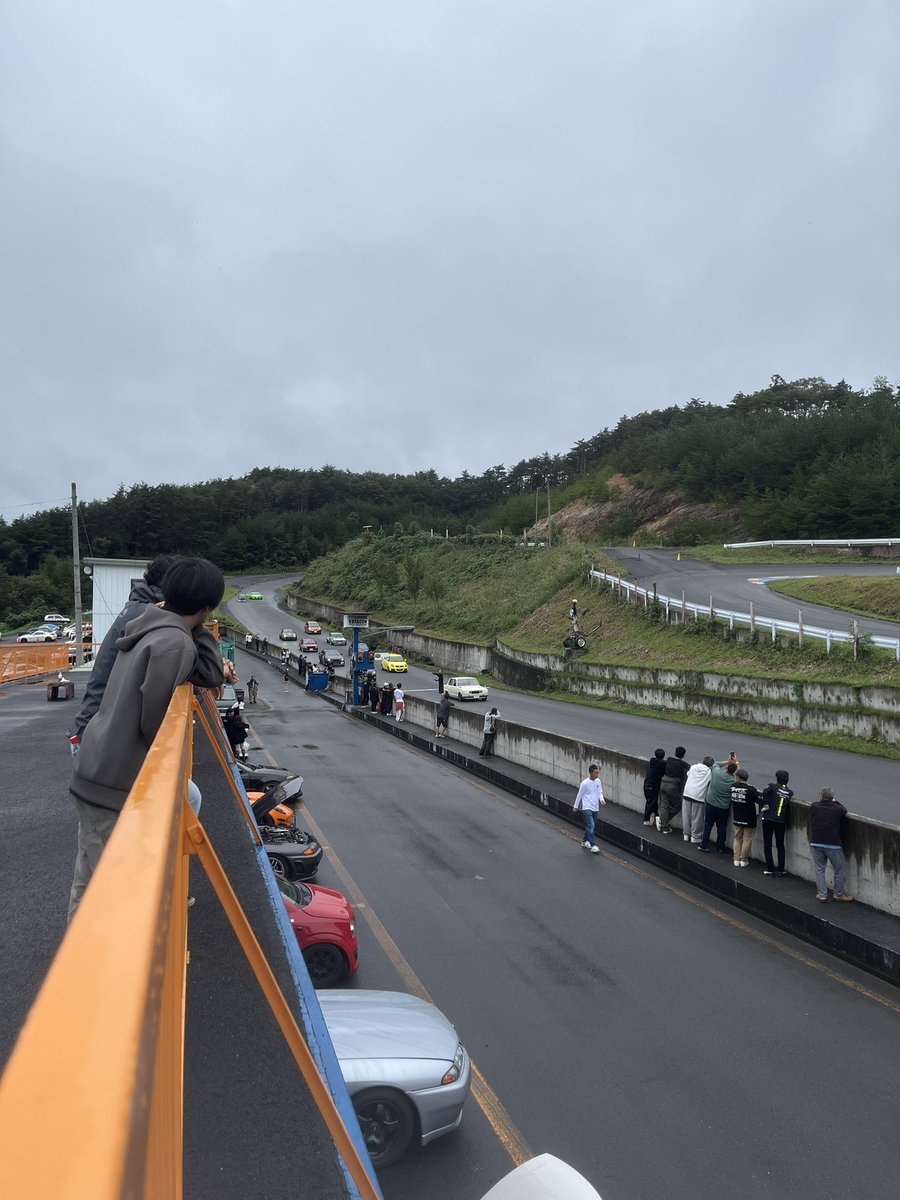 beat_o01's tweet photo. 埼玉の友達連れて地元福島旅行2日目
サーキット自体慣れてない友達が「サーキットってこんなに楽しいんだ」って言ってて流石わんぱく走‼︎
大人数が苦手で胃がキリキリしちゃうのに、皆が優しいし楽しくてもっと居たい！って思ってくれたの本当に嬉しかったなー
まじで皆ありがとう🙇‍♀️
#わんぱく走 https://t.co/ntivFb7h6S