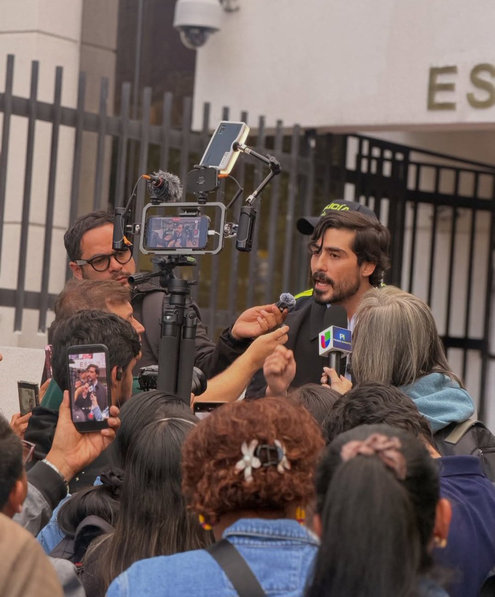 DNX_OF's tweet photo. Samuel Adrián recuperó su libertad en Colombia tras cumplir 10 días de arresto por un caso relacionado con su documental sobre menores trans. El debate sobre libertad de expresión y decisiones judiciales. 🇨🇴

#SamuelAdrian #Colombia #LibertadDeExpresion #Documental #Actualidad https://t.co/1upNk0fi4Q