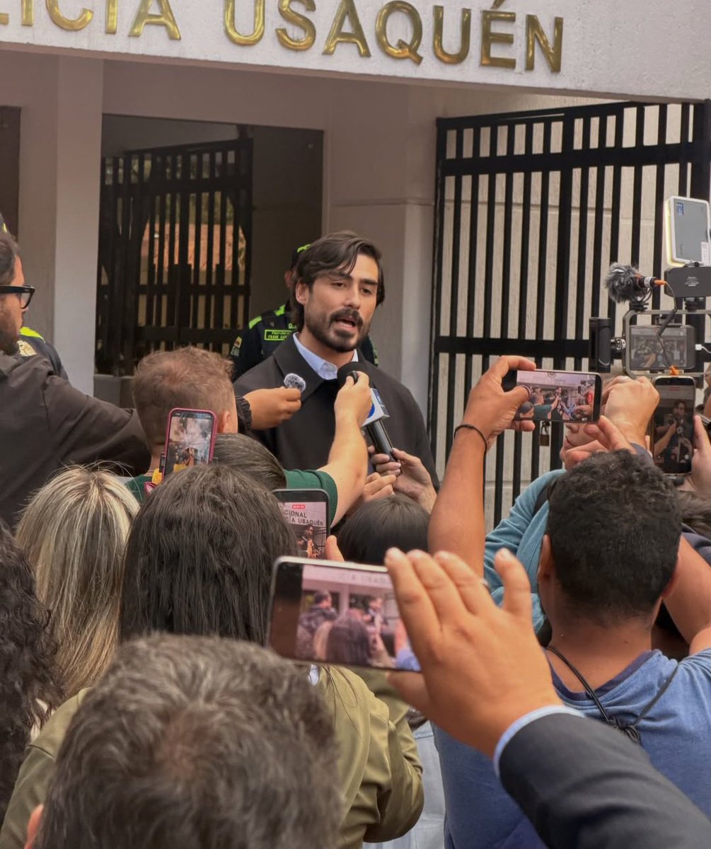 DNX_OF's tweet photo. Samuel Adrián recuperó su libertad en Colombia tras cumplir 10 días de arresto por un caso relacionado con su documental sobre menores trans. El debate sobre libertad de expresión y decisiones judiciales. 🇨🇴

#SamuelAdrian #Colombia #LibertadDeExpresion #Documental #Actualidad https://t.co/1upNk0fi4Q