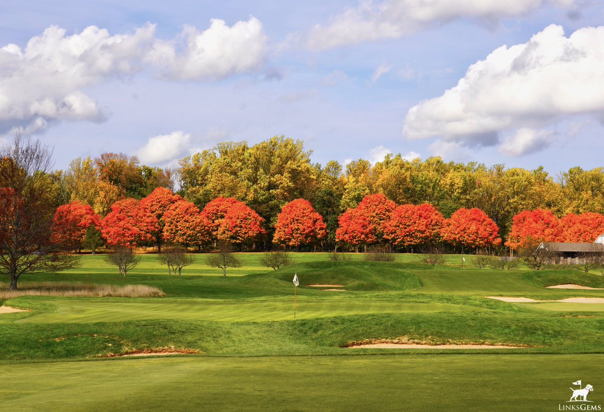 LinksGems's tweet photo. Today is the first full day of fall and, for those of us who live in the northeastern U.S., the start of the best 6-8 weeks of golf on the calendar.

Here’s a set from the gorgeous Somerset Hills, A.W. Tillinghast’s garden state masterpiece, ablaze in autumn color.

In good years, these next two glorious months of fall make the following four months of winter misery tolerable. Here’s to hoping this is one of those years.