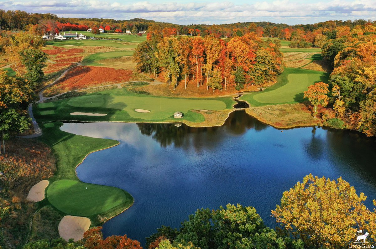 LinksGems's tweet photo. Today is the first full day of fall and, for those of us who live in the northeastern U.S., the start of the best 6-8 weeks of golf on the calendar.

Here’s a set from the gorgeous Somerset Hills, A.W. Tillinghast’s garden state masterpiece, ablaze in autumn color.

In good years, these next two glorious months of fall make the following four months of winter misery tolerable. Here’s to hoping this is one of those years.