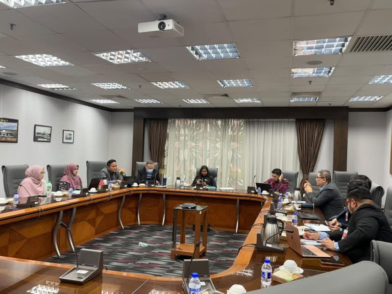 bheuu_jpm's tweet photo. BHEUU JPM MENERAJUI TRANSFORMASI PROSEDUR MAHKAMAH DEMI MEMARTABATKAN EKOSISTEM PENGANTARAAN KOMERSIAL NEGARA
Pautan facebook: https://t.co/FQ5D58AHOF
#BHEUUJPM
#Pengantaraan
#Akta881
#KaedahKaedahMahkamah2012
#ReformasiUndangUndang https://t.co/3jU9eAajaN