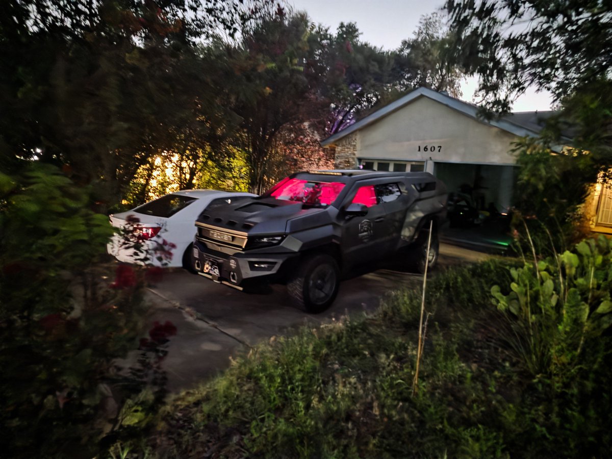 AustinRezvani's tweet photo. Trespass and Rezvani Vengeance gets 𝘢𝘯𝘨𝘳𝘺. You wouldn't like her angry. https://t.co/E6nrtlyoP0