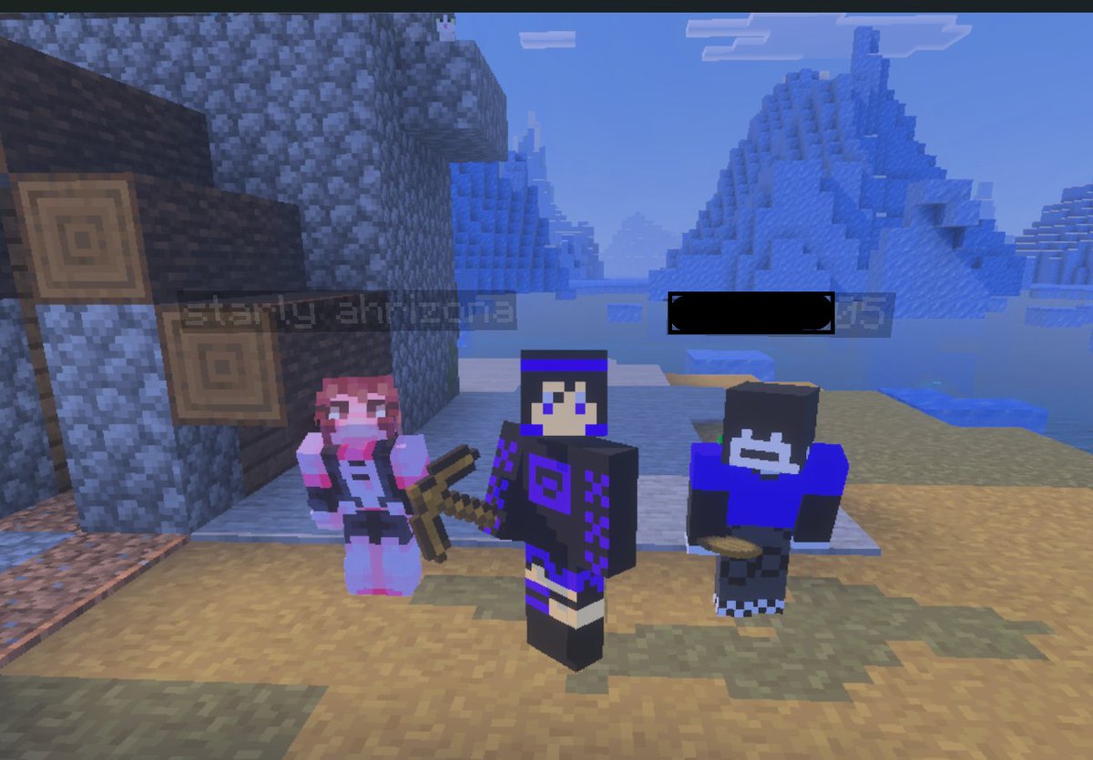 VampiVTuber's tweet photo. Por primera vez en Minecraft con mis hijos uwu

Gran momento... Para Star no tanto :c https://t.co/QGI2DZAA7P