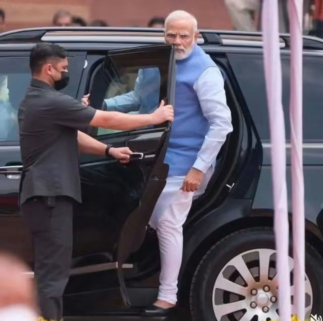 LoveINDIA565's tweet photo. @AshutoshRanka ROAD Build bt your beloved PM https://t.co/nDlUsABRLc