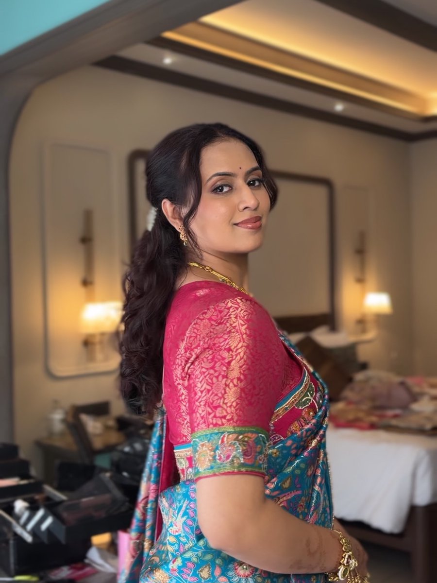 JennellLeeb8wl's tweet photo. Bride to be 💗
Gorgeous @anushqqaaa
Reference @beauty_by_meraki_ https://t.co/UnTFXk8Fxw