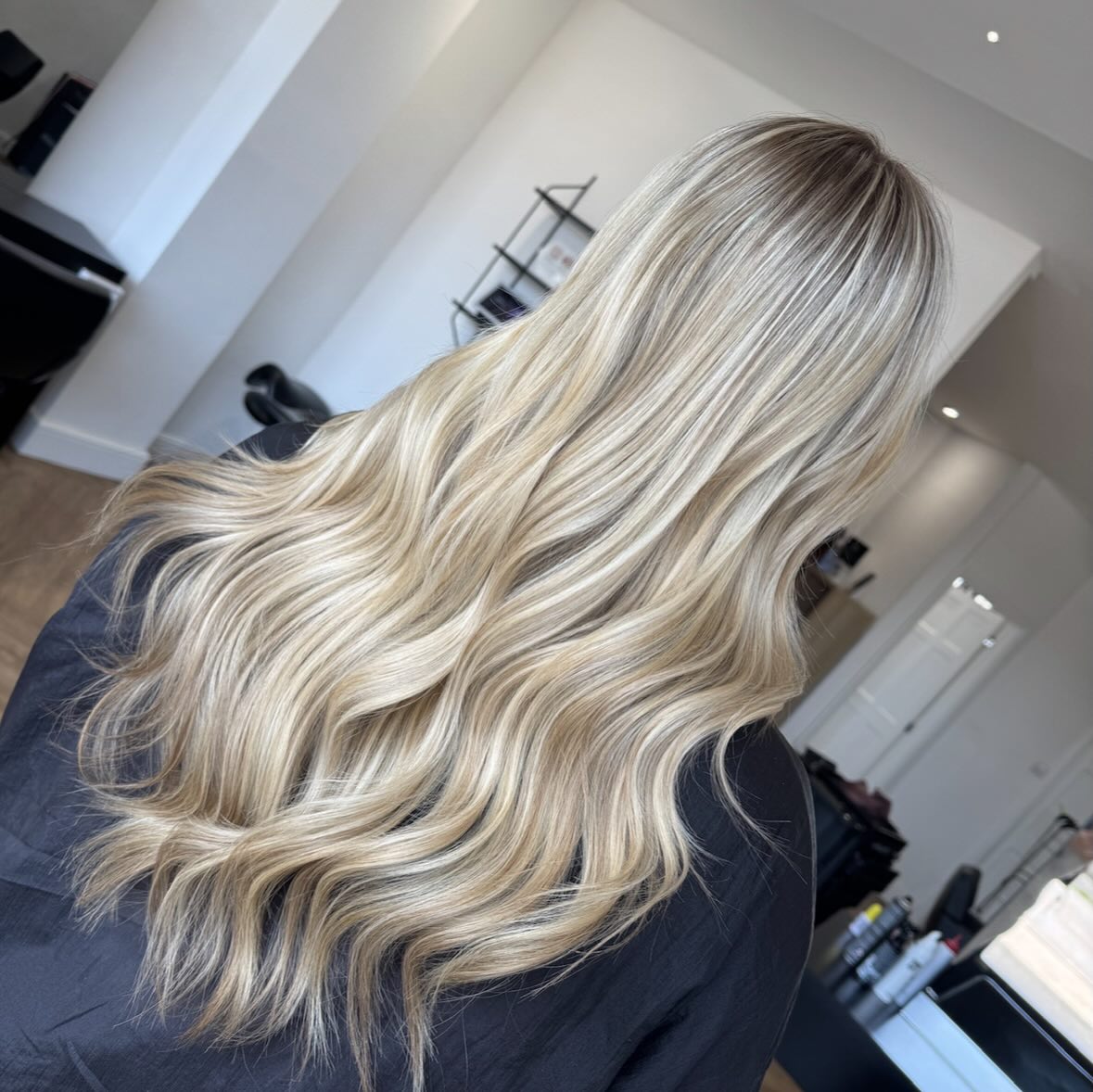 PatrickEvans8's tweet photo. Blonde transformation just £150 including full service of olaplex and k18 completely protecting the hair leading to NO DAMAGE💅
📲 𝔹𝕠𝕠𝕜𝕚𝕟𝕘𝕤 - 𝔻𝕄 @𝕤𝕜𝕪𝕖𝕤_𝕙𝕒𝕚𝕣𝕩
♡︎ 𝙼𝚘𝚕𝚕𝚢𝚖𝚊𝚎 𝚅𝚘𝚕𝚞𝚖𝚎 𝚌𝚞𝚛𝚕𝚜
💃🏼 𝙲𝚑𝚎𝚕𝚜𝚎𝚊 https://t.co/zOu5zjq9kH