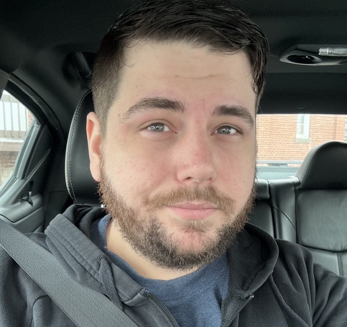 Hero_iRL's tweet photo. how is this even the same person https://t.co/2DFrejrZE8