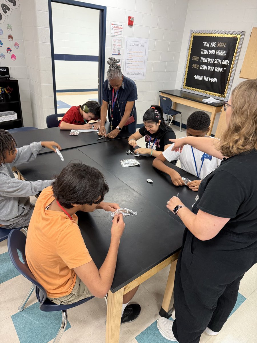 BerryMiller_JH's tweet photo. #LearningLab🚨 7th Grade #Science got hands-on! They explored physical vs. chemical changes by roasting marshmallows, mixing baking soda + vinegar, melting ice & even shaping foil!✨Awesome work, Bobcats!❤️💙🐾🧪
#WhatsGoingOn #BeTheStandard #BuildPearlandProud https://t.co/nsCZ94xnIN