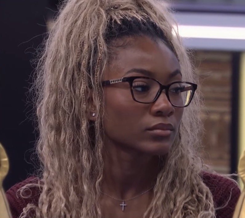 littlemilkweeds's tweet photo. that face card tho #bb28 https://t.co/8ZnE3ttoqP