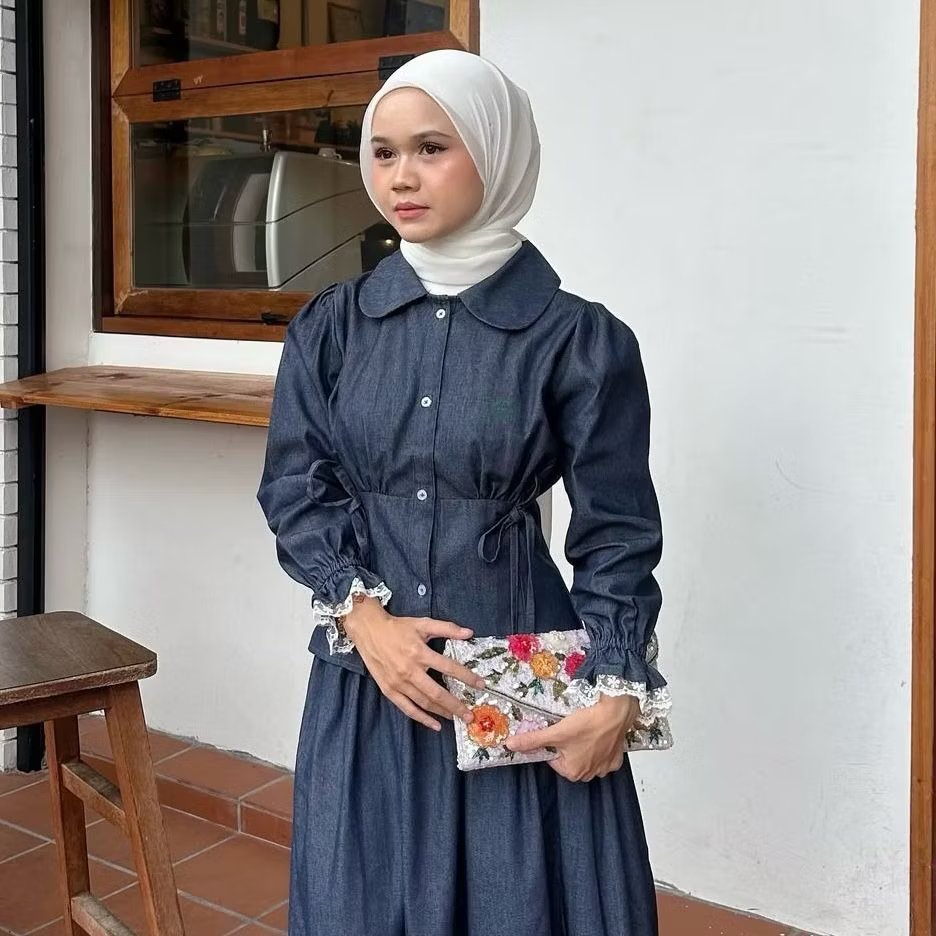 itsmenurulll's tweet photo. Atasan denim tapi modelnya nggak ngebosenin 😣🫶🏻 Ada detail kerah, lengan puff, sama tali di bagian pinggang yang bikin look-nya lebih manis 😍💗 https://t.co/gkk8SphNFz