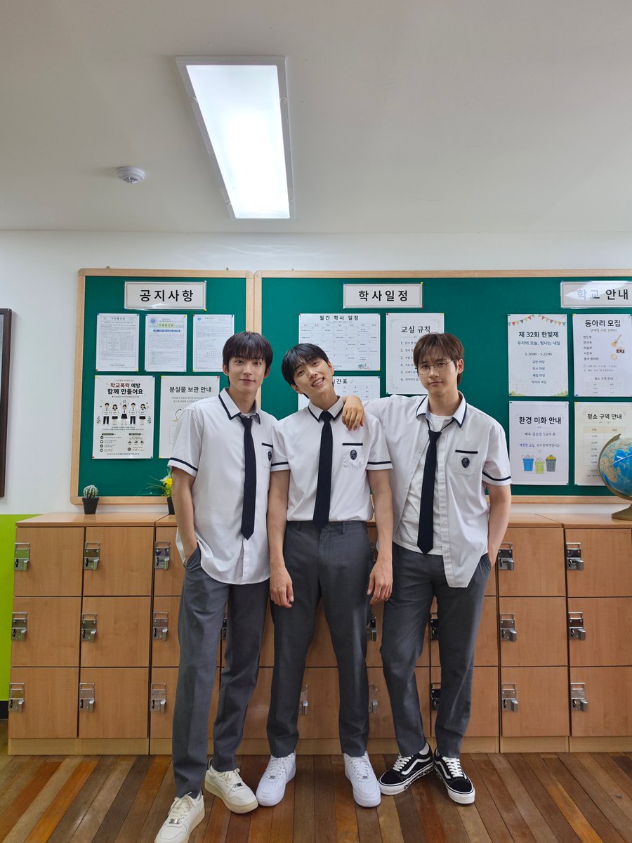 _B1A4OFFICIAL's tweet photo. 💌
B1A4와 함께 행복하고 
풍요로운 한가위 보내세요❤️

#BANA 💚💚💚 #B1A4 https://t.co/tF3piFajiD