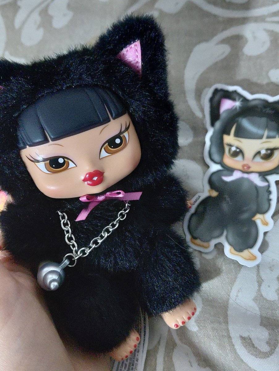 wizardbuttercup's tweet photo. Me pedí una Bratziez por Shein, decia marca original pero igual tenia dudas
PERO SI ES ORIGINAL Y ME SALIÓ JADE KOOL KAT AAAAAAA https://t.co/JFvcwPqTMW