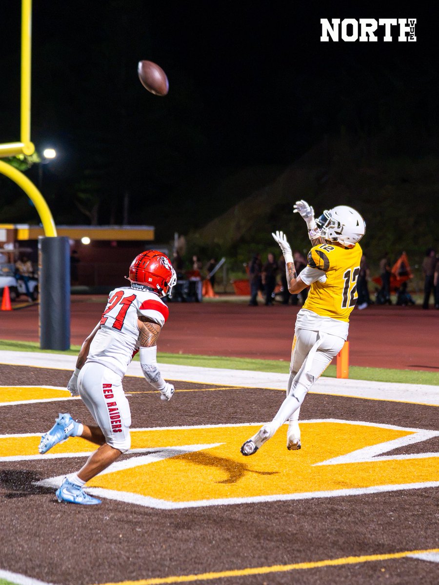 northvue's tweet photo. Familiar Faces 

A heavyweight showdown between the undefeated Mililani Trojans and Kahuku Red Raiders would be led by former Kahuku RB, Toa Sam, as the Trojans defeat the Red Raiders and remain perfect. Read more on our website: https://t.co/KjoITjQn4c 

📸: @kennnchapo https://t.co/vcNryaf0eS