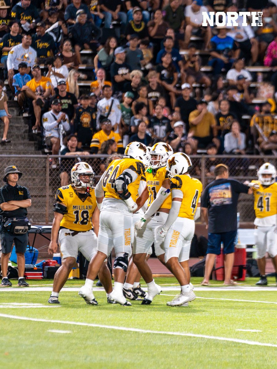 northvue's tweet photo. Familiar Faces 

A heavyweight showdown between the undefeated Mililani Trojans and Kahuku Red Raiders would be led by former Kahuku RB, Toa Sam, as the Trojans defeat the Red Raiders and remain perfect. Read more on our website: https://t.co/KjoITjQn4c 

📸: @kennnchapo https://t.co/vcNryaf0eS