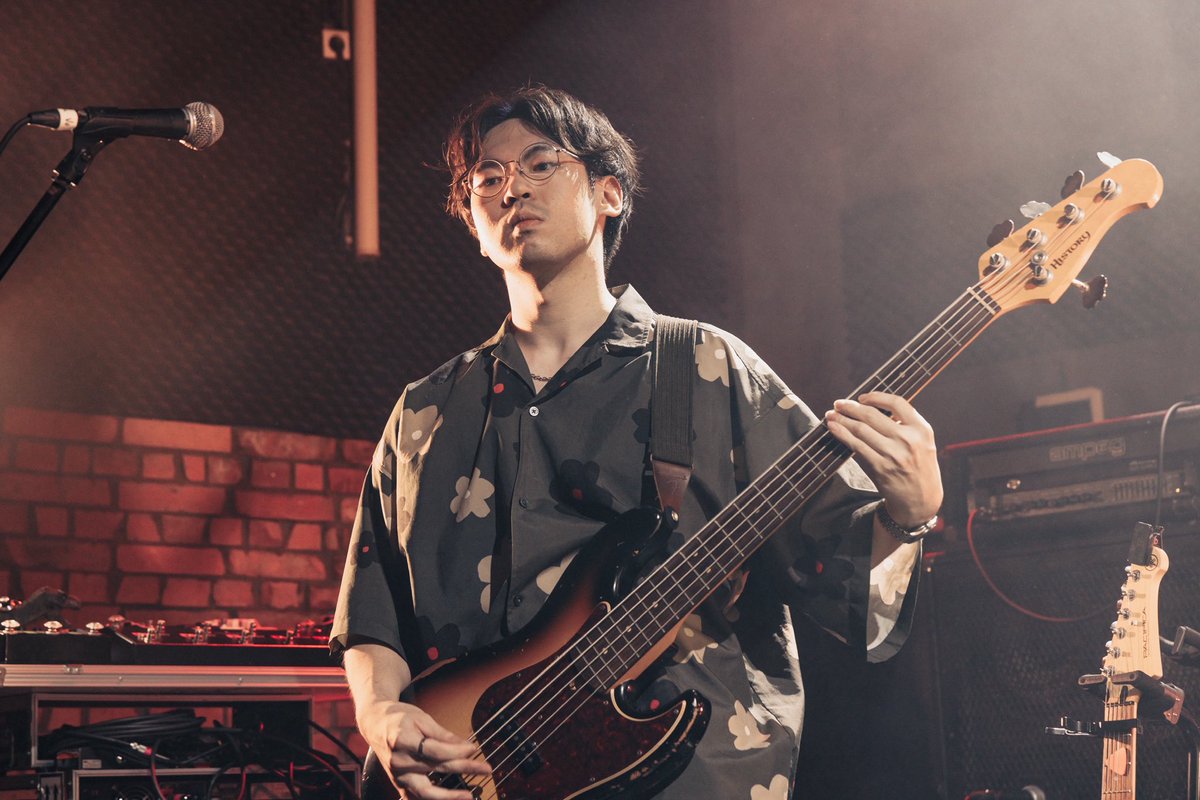ltts99's tweet photo. アザシター
Aooo 3rd Aniv. Event KOPIBAAAAN!!!!
w/@w_k_n_aaa4 @GuitarKOTAK @Kate_drsound https://t.co/RH2DI8iWBT