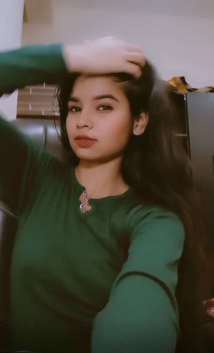 khushibebo19's tweet photo. Me aapko kesi lagti hu Dm karo😬♥️✨ https://t.co/JvfLLAFmhv