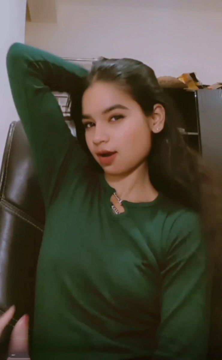 khushibebo19's tweet photo. Me aapko kesi lagti hu Dm karo😬♥️✨ https://t.co/JvfLLAFmhv