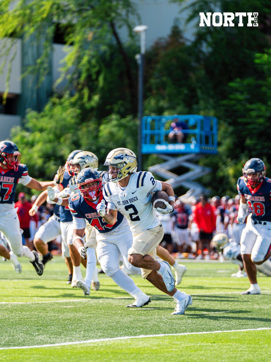 northvue's tweet photo. Brave Showdown in Paradise 

No. 9 Ranked National Powerhouse St. John Bosco handled business in Paradise against the St. Louis Crusaders. Read more on our website: https://t.co/3iECoaNGii 

📸: @kennnchapo &amp; @pakelawheeler https://t.co/1I8s1m0Jca