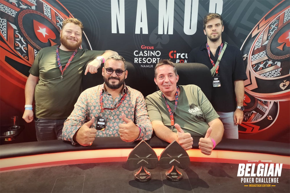 PokerCityNL's tweet photo. BPC Namur 2026: Redouan Zoufri leidt Dag 1E, Davidts en De Jesus Guerreiro winnen Tag Team

Redouan Zoufri leidt Dag 1E van het BPC Main Event. Davidts en De Jesus Guerreiro winnen het Tag Team; Verschoor wordt tweede in de PLO.

https://t.co/00Sw3B5mfD https://t.co/YYb4yAbBoY