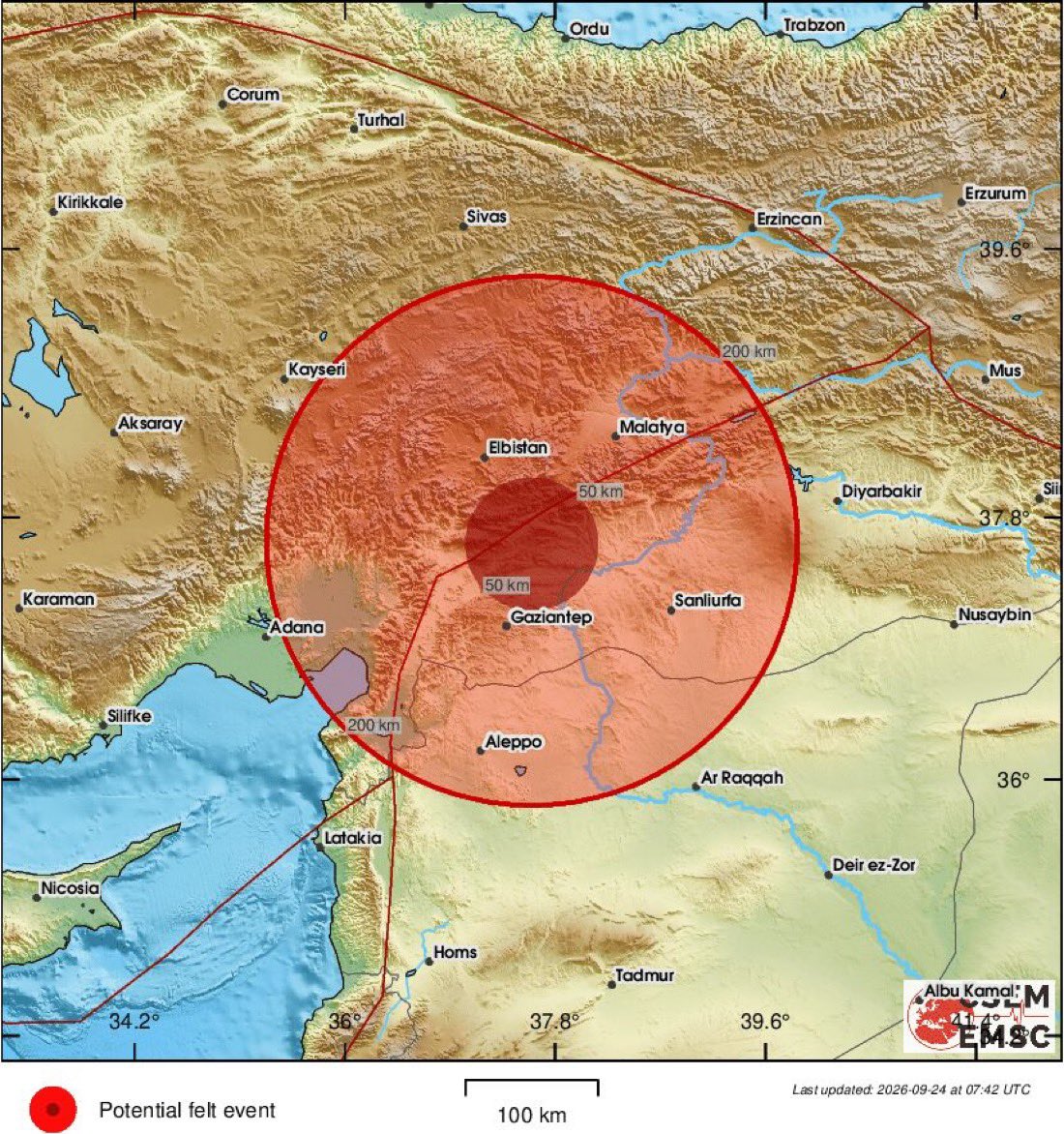 haskologlu's tweet photo. 🔴#SONDAKİKA Şanlıurfa merkezli 5.6 büyüklüğünde deprem meydana geldi. Deprem çevre illerden hissedildi. (EMSC) https://t.co/wIRvJ6TnF3