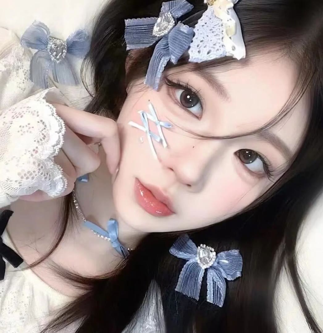AnnaMaupredi's tweet photo. onewhatever出来认识新朋友啦～04年的女大学生，最近活动在深圳附近，165cm左右，50kg。想找人分享日常，欢迎同龄人来聊天eekwould #约炮 #女大 #广州 https://t.co/skEPhes7lS