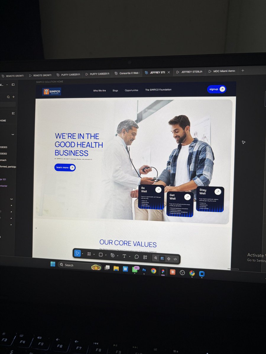 OziAshraff's tweet photo. I began this new UI design project yesterday. Hopefully I can finish up all the screens by tomorrow then start development https://t.co/Oyz100dWjE