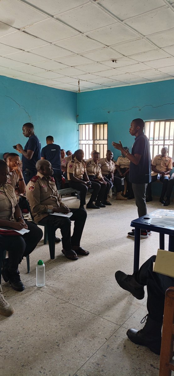 MindRenewalInit's tweet photo. One thing yesterday reminded us of: people can carry difficult experiences for years without ever having the language to describe what is happening to them.

So glad that we finally got to talk about PTSD with FRSC officers ✌🙌
#PTSD #MENTALHEALTH https://t.co/mujC9Ge0QC