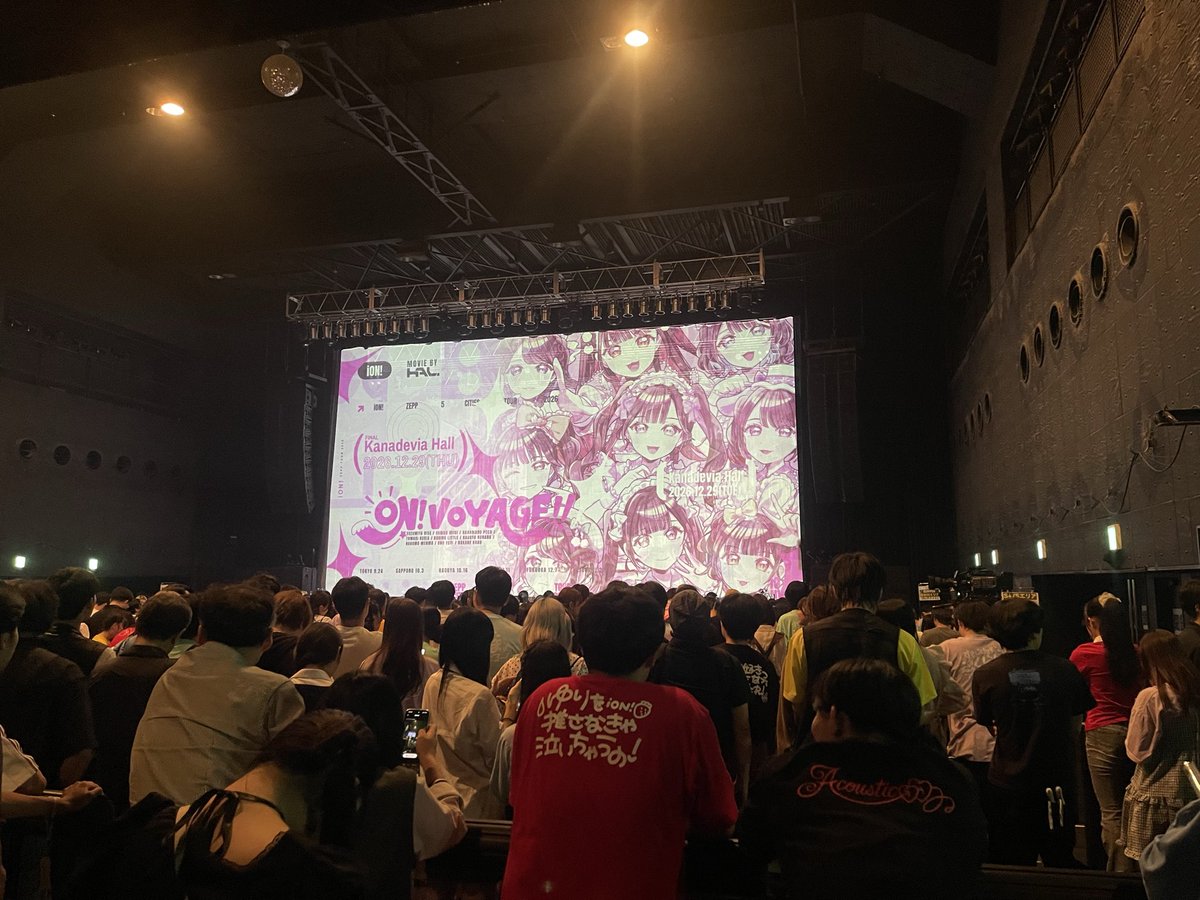 koeda0613's tweet photo. ほんこち(一番後ろの壁から参戦) https://t.co/ZElVFTOg9Q