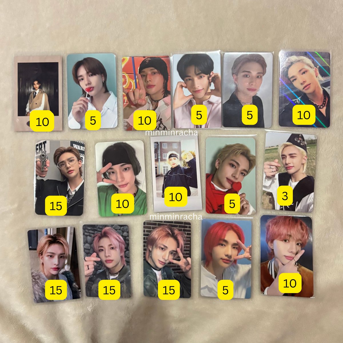 minminracha's tweet photo. wts hyunjin photocard &amp; pob

-price can nego (serious buyer)
- postage RM8 wm RM14 em

#pasarskz #pasarstraykids #pasarskzmy https://t.co/XnMvQ5LJDz
