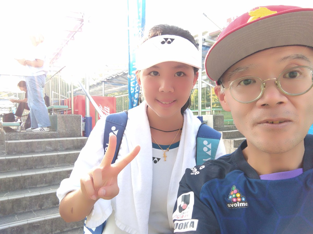 AVISPARUSSIA's tweet photo. 今日🎾世界SUPER JUNIORテニス
今まで史上
すごい試合観た
３時間越えの試合
🇨🇳中国のファンユウ選手
🇰🇷韓国のスウォン選手に
激闘です
互いに譲らず
てかファンユウちゃん
シード選手立て続けに
昨日は２時間越え
今日は３時間越え
最後ハイタッチして
明日行けないけど
頑張ってね https://t.co/vnxnuXKhnc