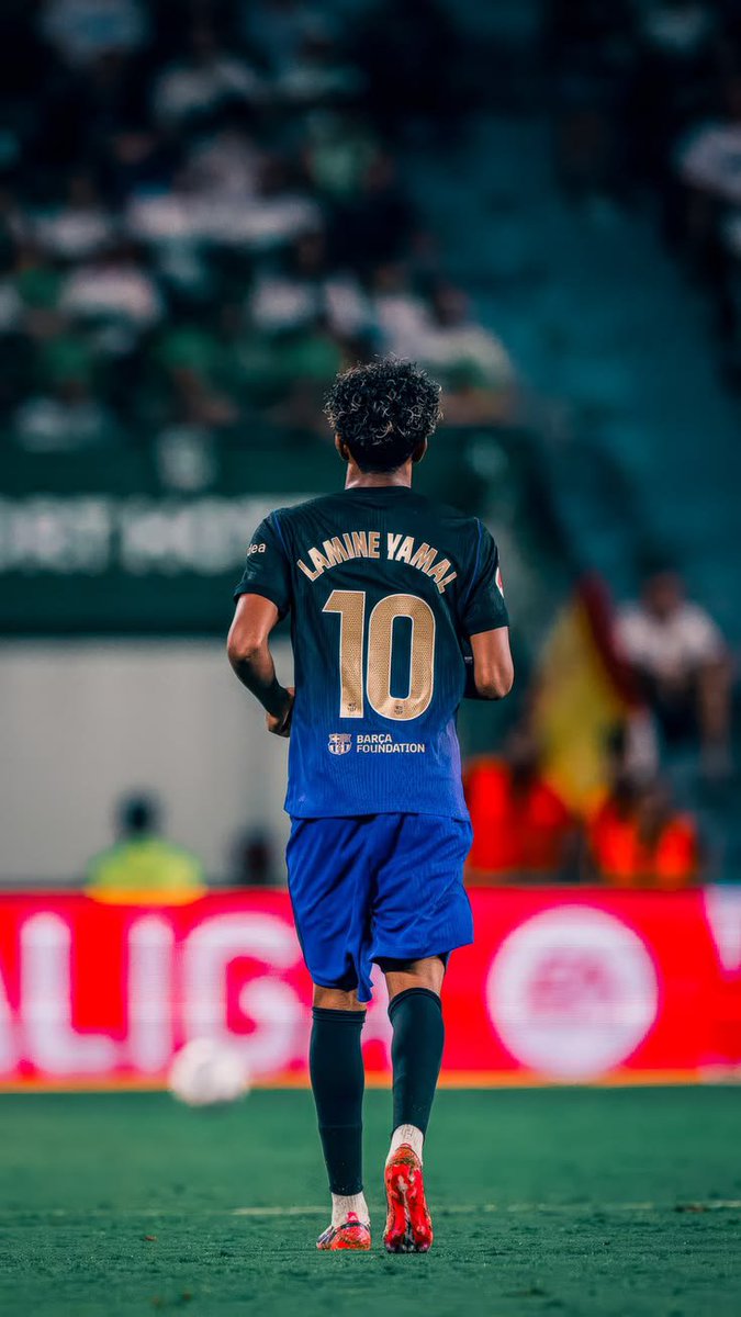 Thebarca_review's tweet photo. YAMAL HAS THE DRESSING ROOM 👀
Apparently
Gabriel Jesus✅
Raphinha✅
Rodri✅
Alex Baena✅
Zlatan ✅& others have backed Lamine Yamal for the Ballon d’Or.
Unlike
Mbappé having himself ✅😂
Jose Mourinho✅
Dembele ✅
Is it a win for YAMAL already? 🤔
#day7 #fcb https://t.co/t7UnYquk0W
