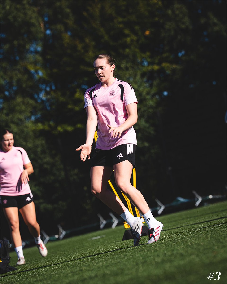 CelticFCWomen's tweet photo. 🏃‍♀️

#CelticFC🍀 https://t.co/WPqL8AKUwZ