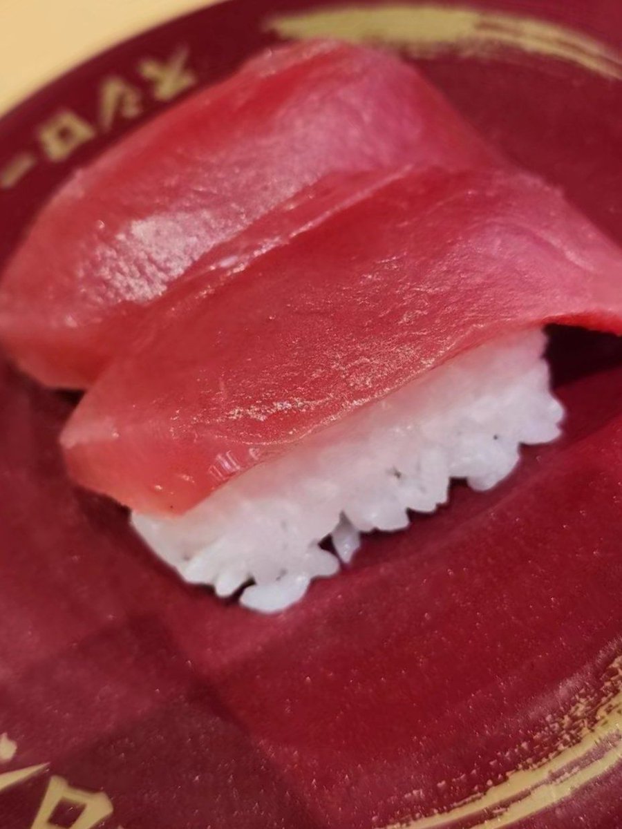 SerenaEgerix's tweet photo. Just landed in Tokyo for a 5-day food trip — first stop: Tsukiji Outer Market, where the fresh sushi taste is way better than online pics! https://t.co/sSLOdQLVRN