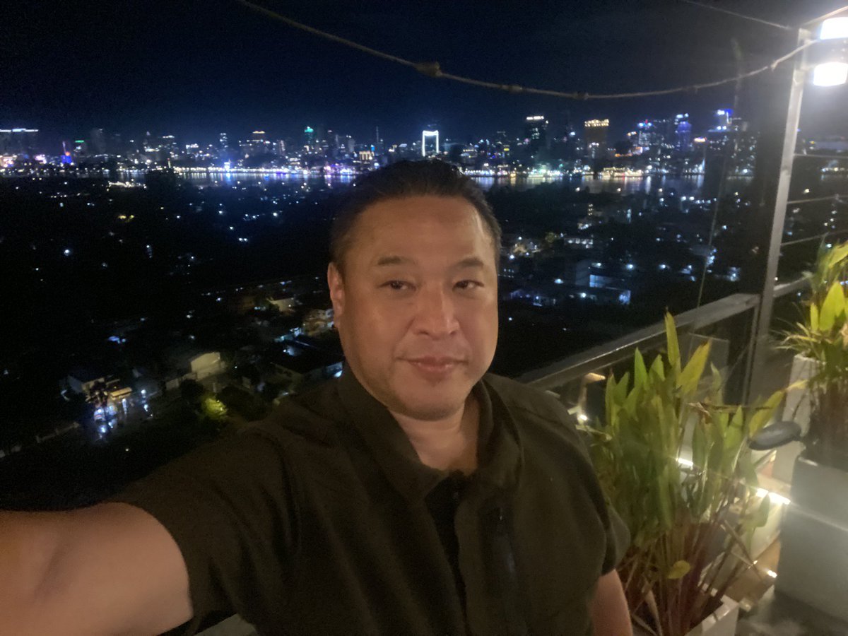 SEISHINIWASHIT1's tweet photo. カンボジアプノンペンにて…料理はカンボジア伝統料理アモック https://t.co/nldkoZOGsX