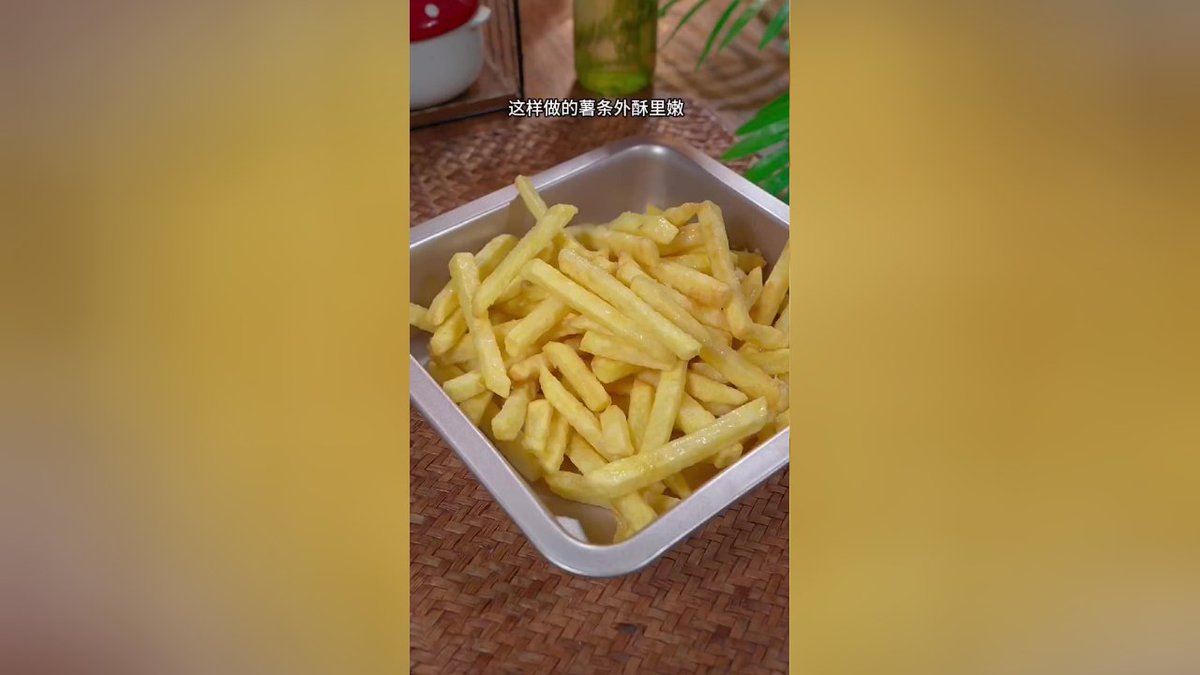 SamaraDettuf's tweet photo. Just found leftover fries in my bag and my partner grabbed ‘em before I could—cheeky win for them, silly loss for me, still soft that they thought of me first. https://t.co/0bP7WYShvQ