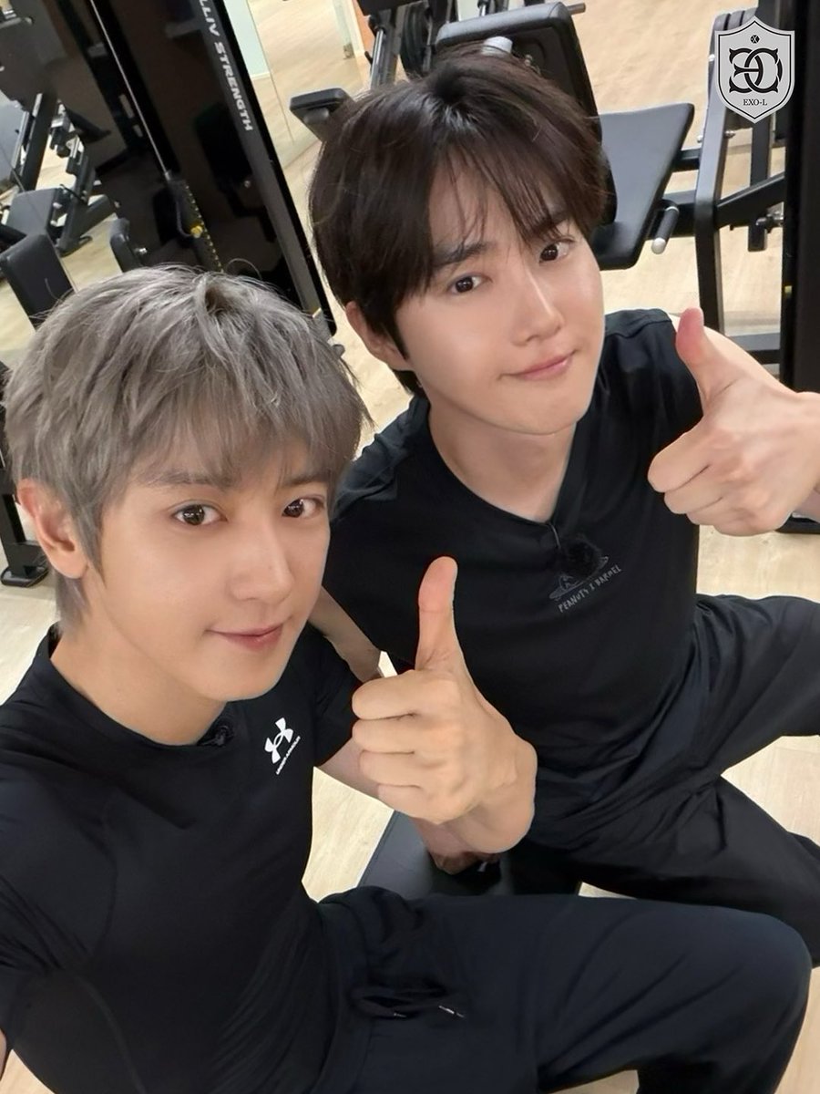 no_loey_no_life's tweet photo. Weverse Update 🍒🐰 #CHANYEOL #찬열 https://t.co/2DmfbaMFVl