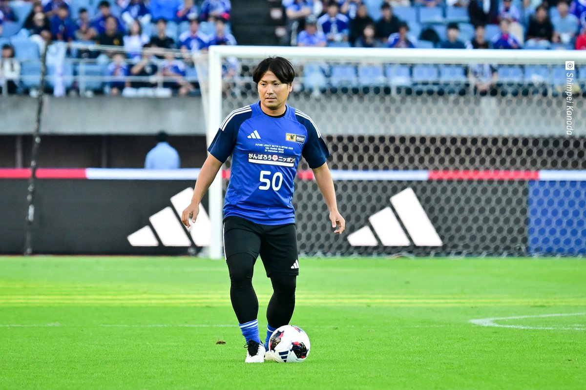 SoccerKingJP's tweet photo. 1️⃣岩手県出身の岩清水梓さん
2️⃣宮城県出身の遠藤康さん
3️⃣背番号は“416”！トリッキーなプレーで会場を沸かせた柿谷曜一朗さん
4️⃣実況は桑原学アナウンサー、解説は福田正博さん

📸@kanadashimpei https://t.co/r0P8BhFNZG