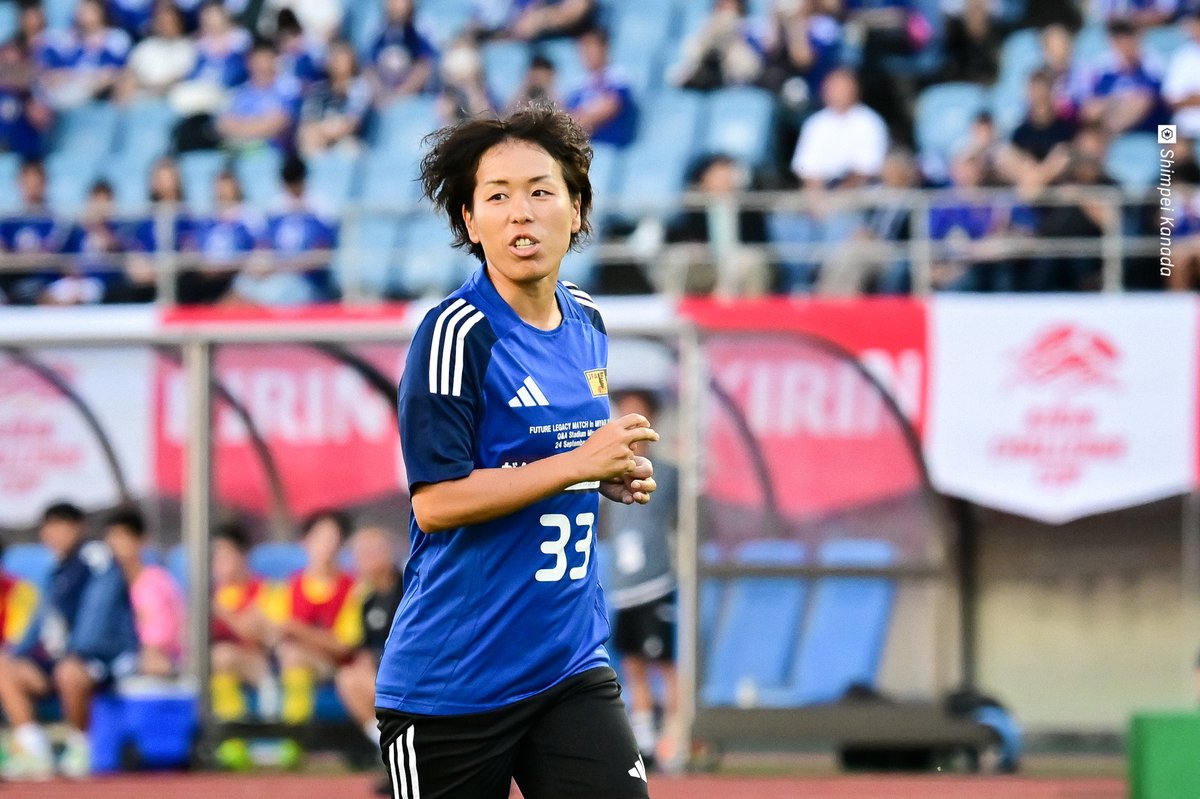 SoccerKingJP's tweet photo. 1️⃣岩手県出身の岩清水梓さん
2️⃣宮城県出身の遠藤康さん
3️⃣背番号は“416”！トリッキーなプレーで会場を沸かせた柿谷曜一朗さん
4️⃣実況は桑原学アナウンサー、解説は福田正博さん

📸@kanadashimpei https://t.co/r0P8BhFNZG