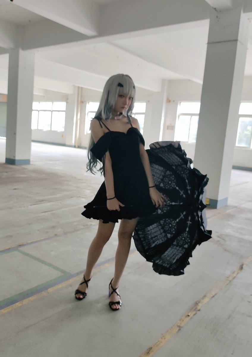 greennasubi39's tweet photo. #メリュジーヌ
我给黑裙子美露莘搭配了一把花窗伞
🦋 https://t.co/Z7LOFPgzEF