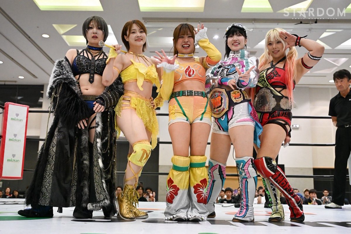 anne_stardom's tweet photo. 何もできなくてうつむいちゃうこともあるけど
近くで支えてくださっている先輩方がいること
当たり前じゃない幸せをしっかり感じて
これからの連戦も頑張ります！

#STARDOM
#コズエン
#金屋あんね https://t.co/2YQx6LHJqt