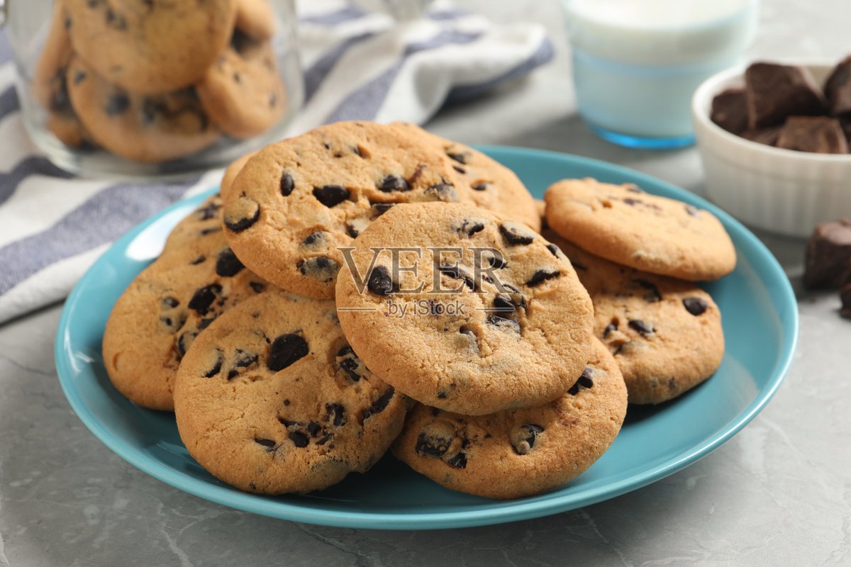 EugenioRebu4's tweet photo. Just pulled these warm, soft chocolate chip cookies straight from the oven  First try at my new recipe Total win—golden edges, gooey centers, and the whole kitchen smells like heaven! https://t.co/q4KsiTu356