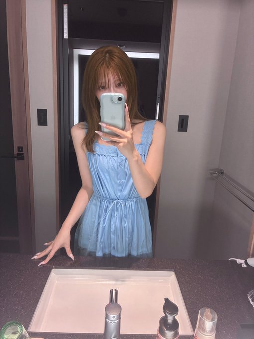 cassidy62yi1's tweet photo. 한참 걸었더니 다리 땡겨
#꼬평 #소추 #대물 https://t.co/GiQAYSTC7T