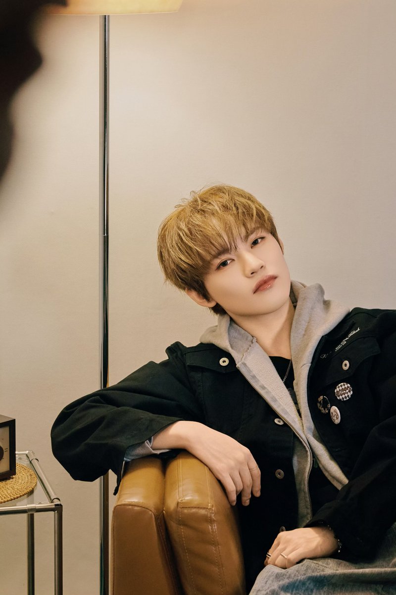 NCTDREAMCENTER's tweet photo. #CHENLE Studio weibo https://t.co/HXJ55f23G5