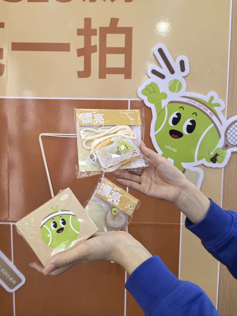 Ronnihanafi's tweet photo. Just passed by the new convenience store u0026 grabbed these matcha cookies—crunchy, not too sweet, perfect for a midday pick-me-up! Tag a friend who’d split these with you , https://t.co/J1STZa5oDF